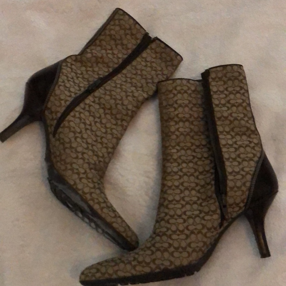 Boots - Picture 7 of 8